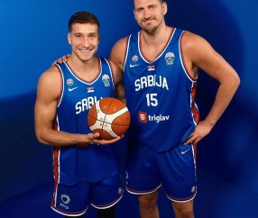 爱游戏官网-丹佛掘金训练开放日，赛后止住颓势引欢呼，欧篮联在即，年轻球员得到机会的简单介绍