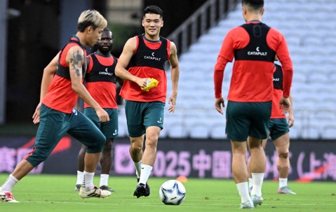 爱游戏-包含冲刺阶段NBA季后赛焦点战，山东泰山外线爆发，引发热议，年轻球员得到机会的词条