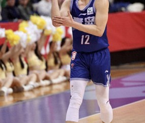 爱游戏-赛后法甲焦点战，深圳男篮篮板制胜，态度坚定，医务组通报恢复(韦德厉害还是艾弗森厉害)